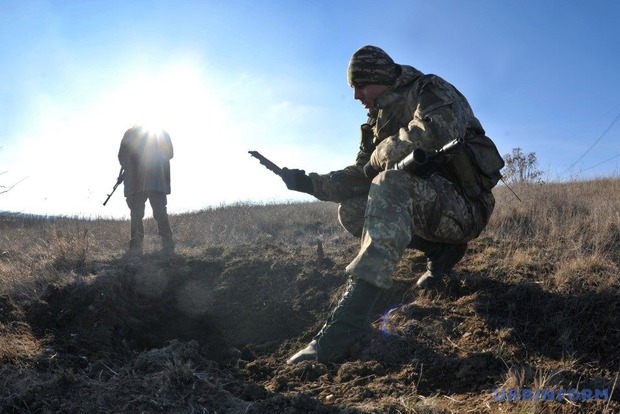 На Донбасі окупанти 116 разів обстріляли позиції сил АТО, один боєць загинув, 22 поранені і травмовані