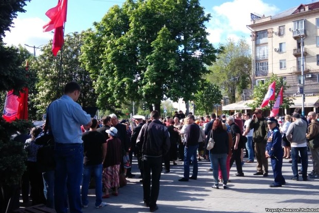 9 травня в Запоріжжі відбулися зіткнення між ветеранами АТО і представниками «Полку перемоги»