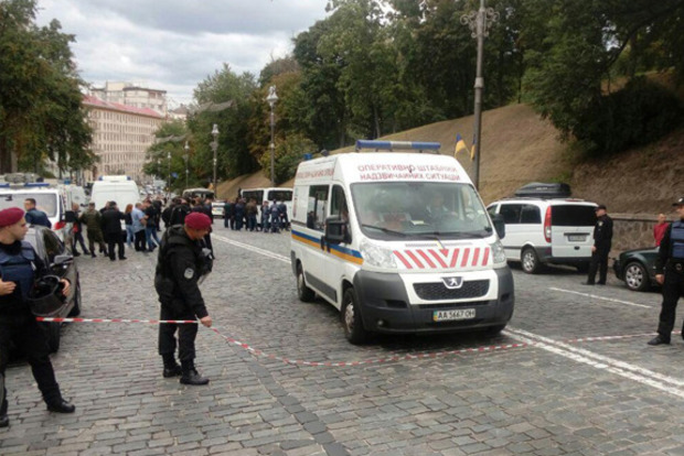 Появилось первое видео с места взрыва на Грушевского в Киеве