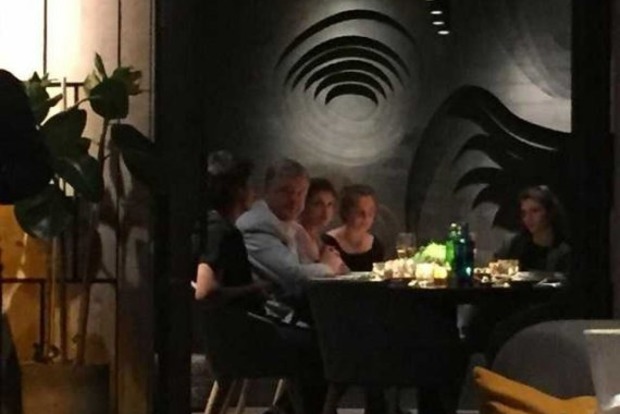 Вместо Мальдив: Порошенко выгулял семью в перуанском ресторане