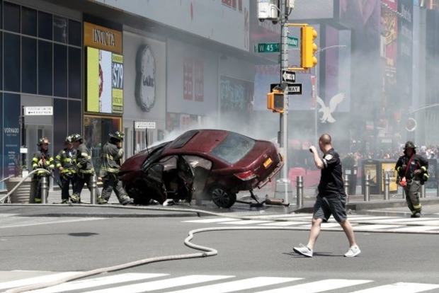 ДТП в Нью-Йорке: виновник аварии признался, что «слышал голоса»