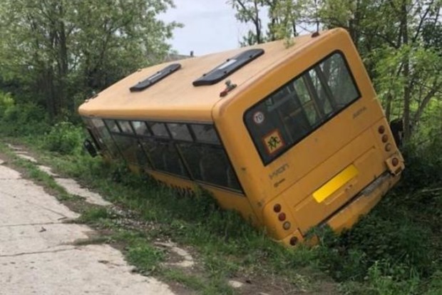 Под Одессой у набитого школьниками автобуса отказали тормоза