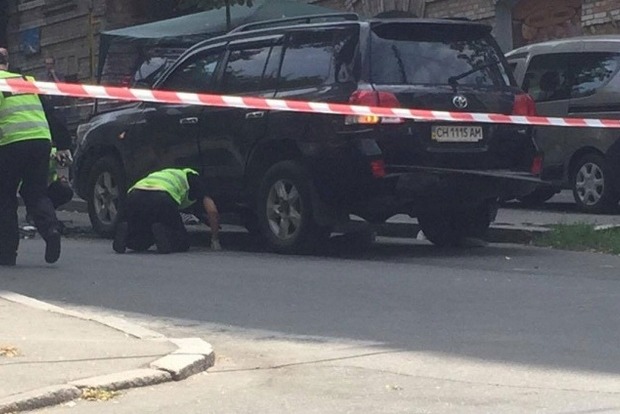 Джип в центре Киева взорвали умышленно – Нацполиция