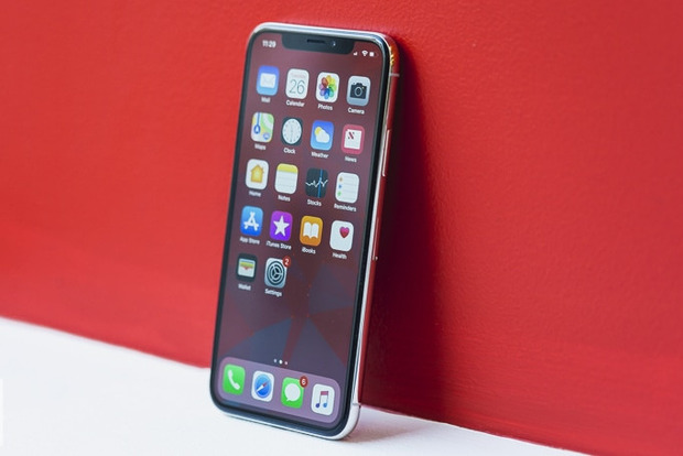 Apple може зупинити виробництво iPhone X