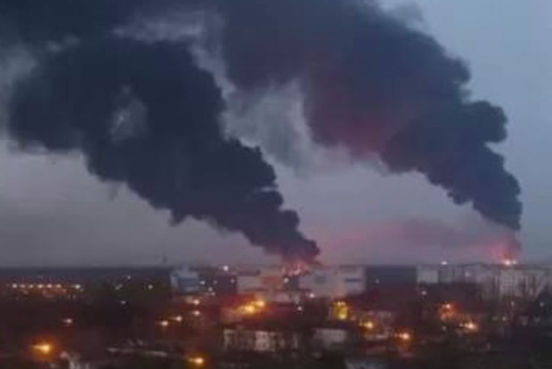 Пожежа на нафтобазі Транснафти у Брянську загашена
