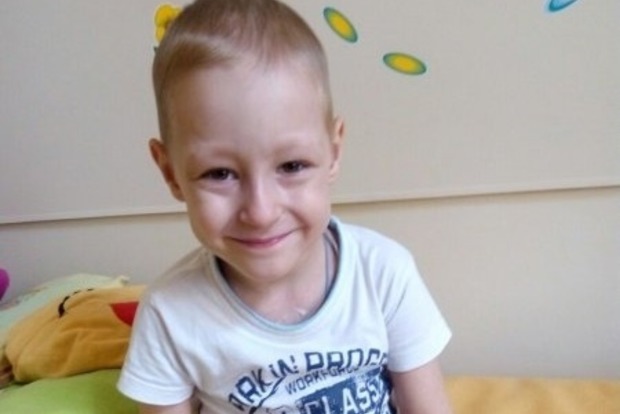 В Запорожье от лейкоза скончался ребенок, деньги на лечение которого украли мошенники