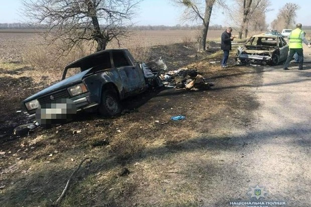 На автомобіль Укрпошти, що перевозив пенсії, скоєно збройний напад