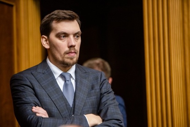 Профан в экономике Премьер-министр Украины написал заявление об отставке