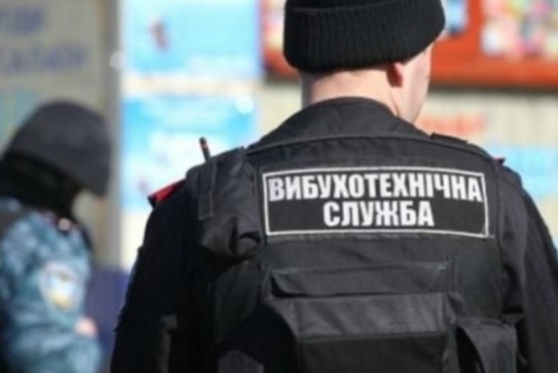 Невідомі кинули три гранати на територію храму в Донецькій області