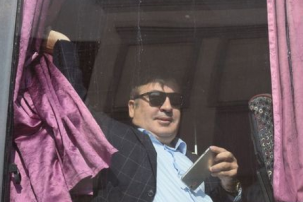 У Порошенко виновником «прорыва» Саакашвили назвали Авакова