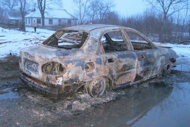 Мужчина сгорел в собственном авто из-за сигареты под Винницей