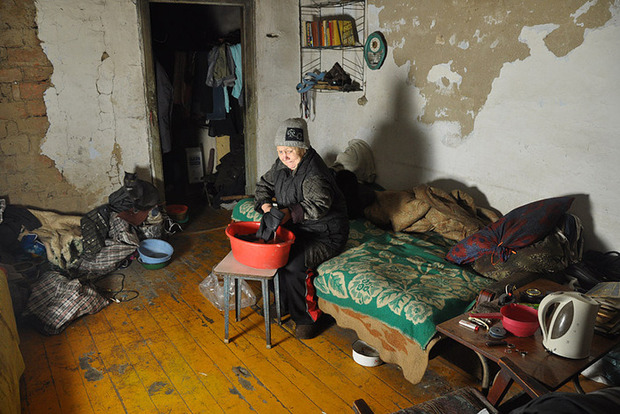 Жителі Донецька міняють речі на їжу