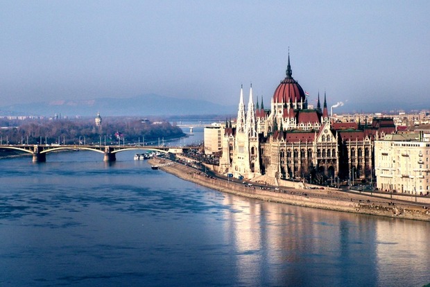 Венгрия резко ответила на призывы Люксембурга исключить ее из ЕС