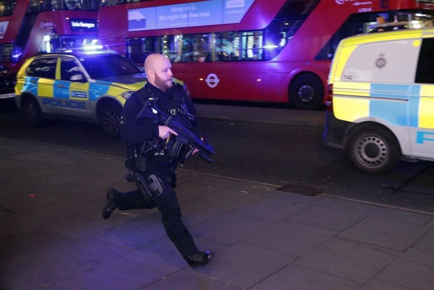 Лондонське метро відкрилося після невідомого інциденту