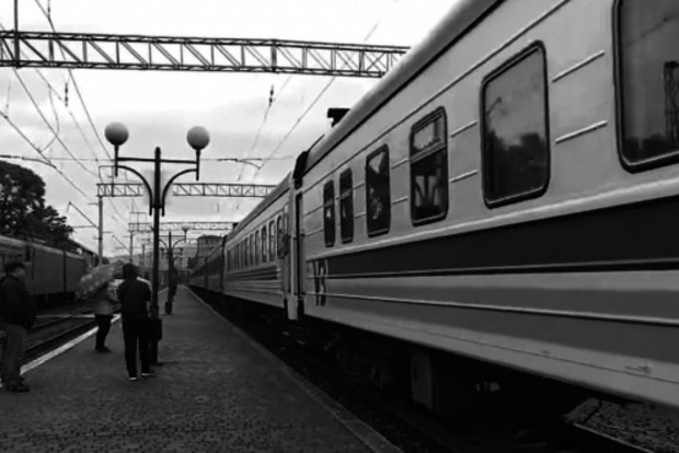 В Закарпатье прибыл первый после карантина поезд (ВИДЕО)