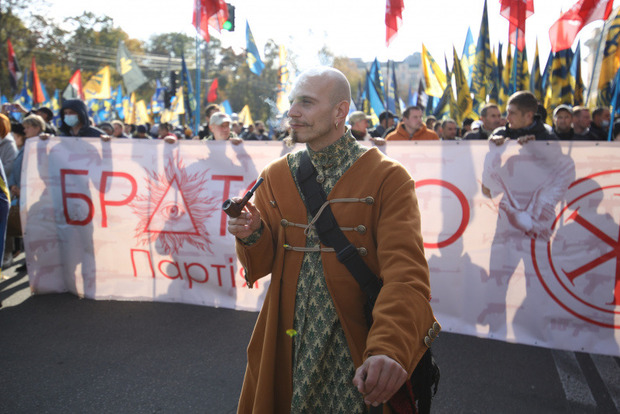 У центрі Києва проходить марш українських націоналістів