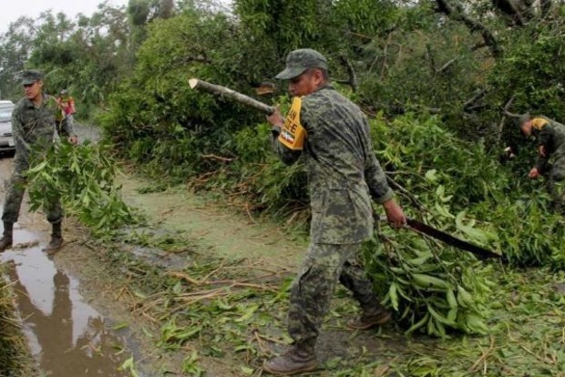 Ураган в Мексике отрезал 43 населенных пункта от цивилизации