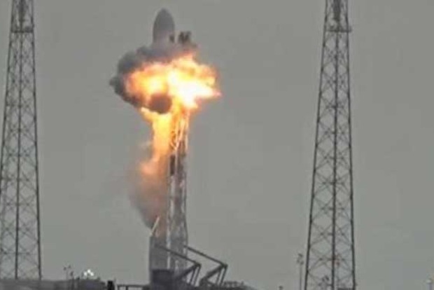 SpaceX: Причиной взрыва ракеты Falcon 9 стала утечка гелия
