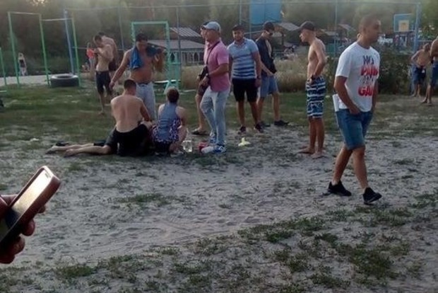 На пляже в Полтаве конфликт перерос в перестрелку: один человек убит, ранен ребенок