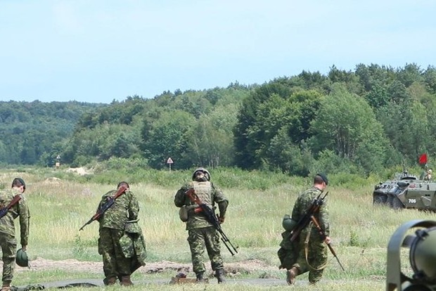 В лесу возле Яворовского полигона найден мертвым боец ВСУ