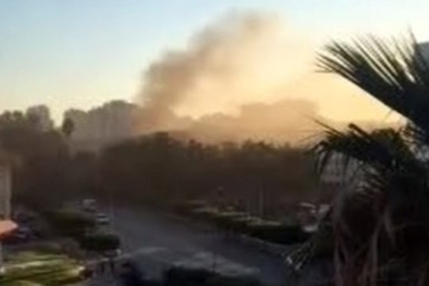 На юге Турции возле офиса губернатора прогремел взрыв, есть погибшие