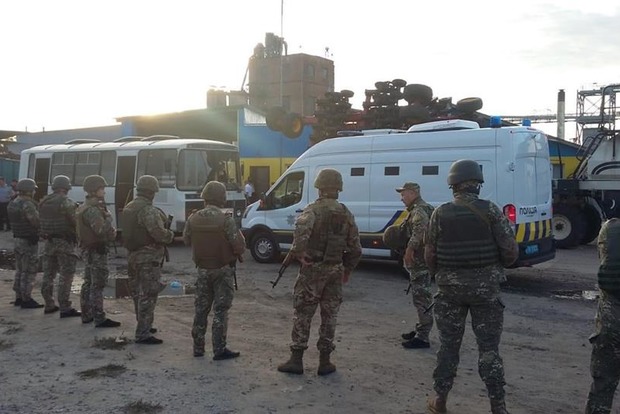 Криваве рейдерство на елеваторі в Харківській області: затримано 53 найманця