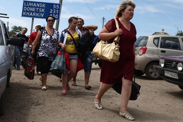 Путин дал полмиллиона рублей на выселение беженцев на Донбасс‍