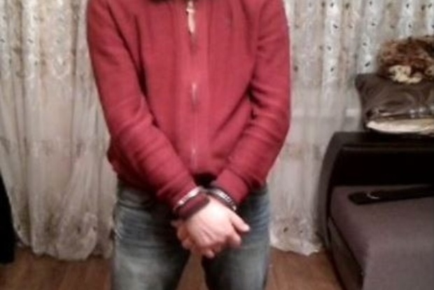 В Днепропетровской области задержан уголовный авторитет, «крышевавший» торговлю оружием и наркотиками