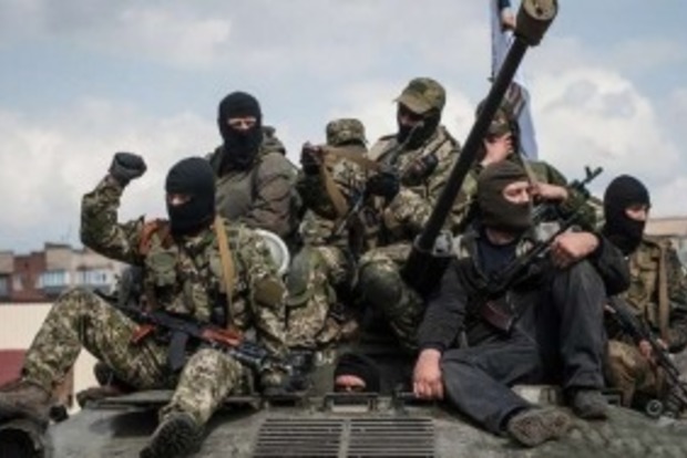 Боевики на Донбассе в первый же день нарушили новогоднее перемирие