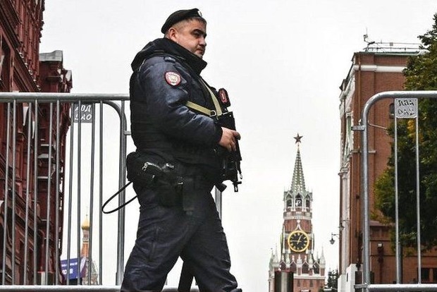 Бей - не хочу: полицейским на россии смягчают наказания за преступления