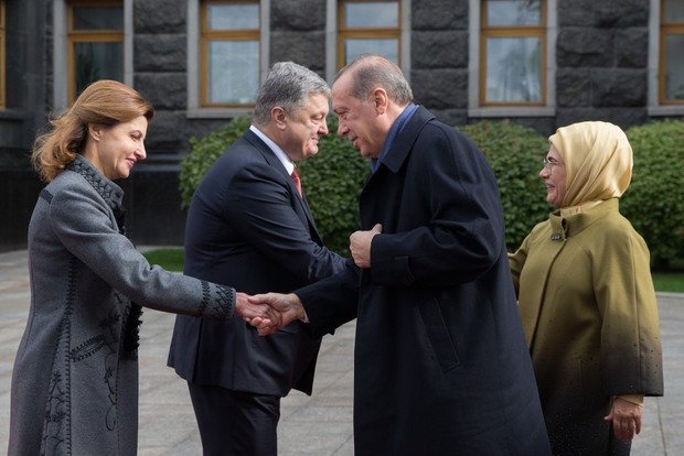 Эрдоган анонсировал строительство культурного центра Турции в Украине
