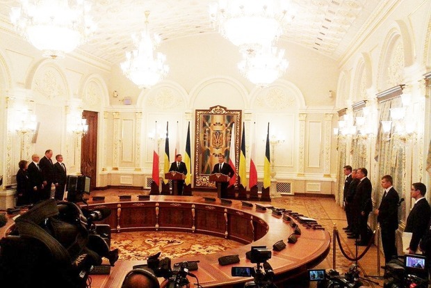Предоставление Украине безвиза с ЕС получило полную поддержку и решится в ближайшие недели - Порошенко