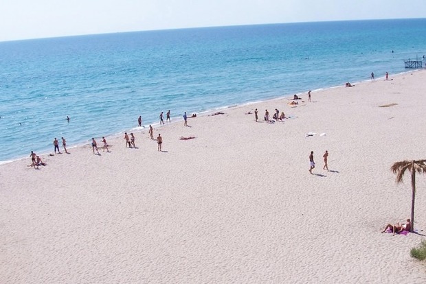 Очередной скандал в Крыму: жители выступили против завода на популярном пляже