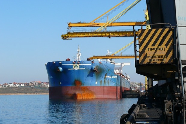У Мінінфраструктури повідомили про стабілізацію роботи поромної переправи в Іллічівському порту