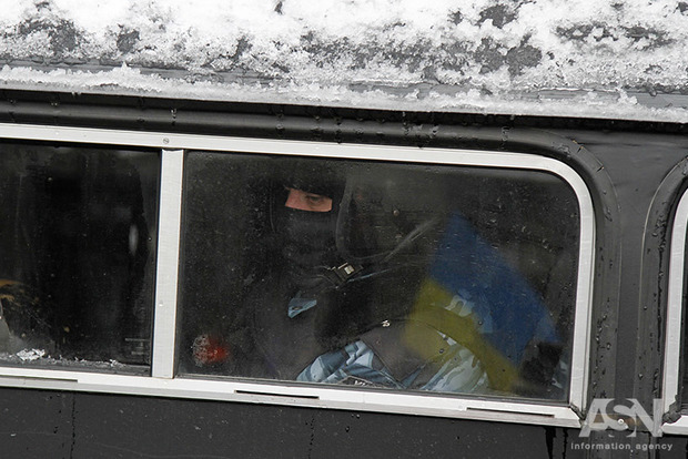 Могилев утверждает, что именно сожжение автобусов антимайдановцев перепугало крымчан
