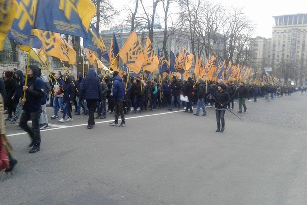 Корпус Азов пройшов маршем по урядовому кварталу