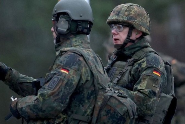 Германия в последний момент приняла решение отказаться от обязательства выделять 2% ВВП на оборону.