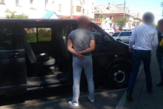 Замдиректора КП «Черниговоблагролес» задержан на крупной взятке