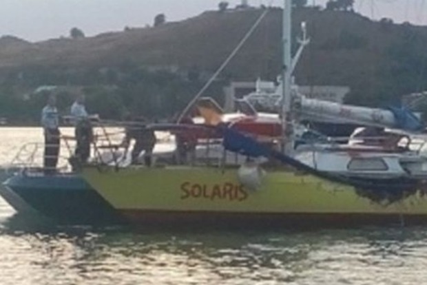 В результаті зіткнення катера і яхти в Криму є загиблі