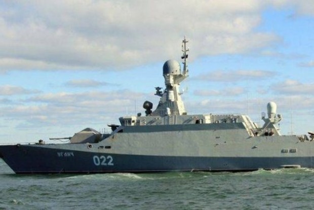 К берегам Латвии приплыли три военных корабля России