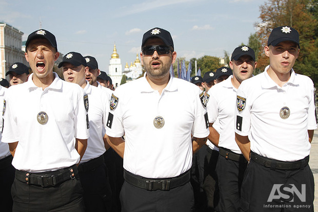 Скільки отримуватиме і чим займатися нова патрульна поліція Криму