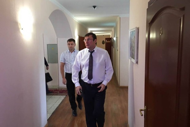 На Одещині Луценко виявив у прокурора автомобіль і зажадав пояснень