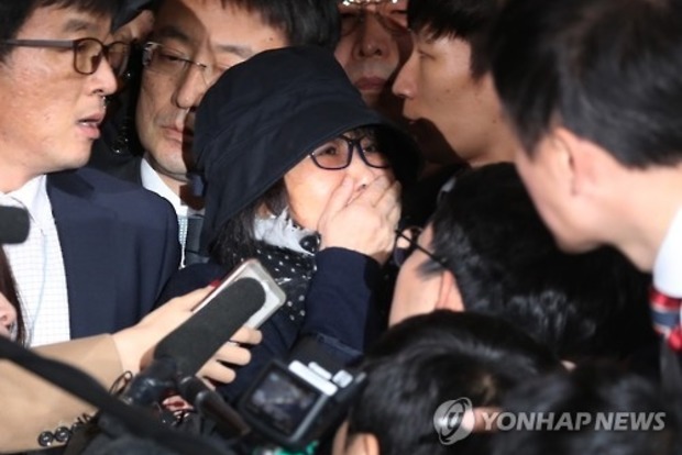 В Южной Корее задержали 60-летнюю подругу президента