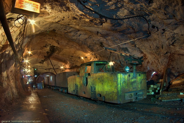 Глава Госгеонедр приказал остановить работу двух шахт в Кривом Роге