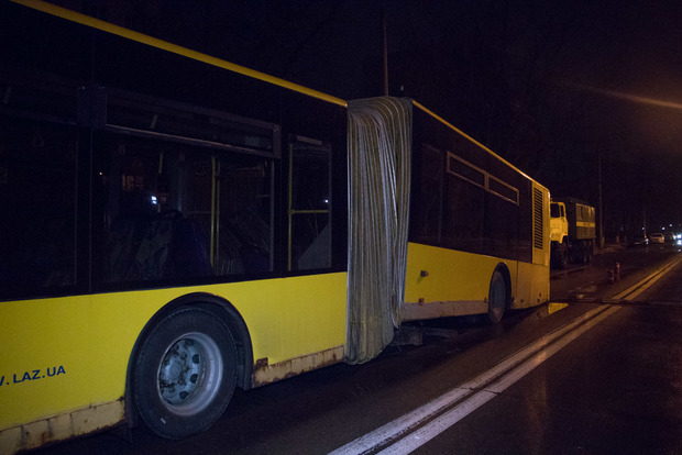 В Киеве у маршруток на ходу отваливается дно