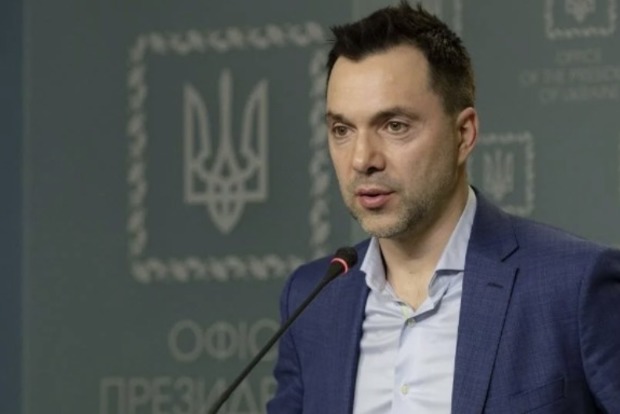 Арестович заявив, що окупанти не захоплюватимуть Київ, Харків та Одесу