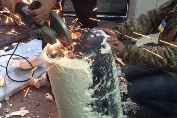 Наркодилери ввезли в Україну кокаїн і канабіс у бойлері
