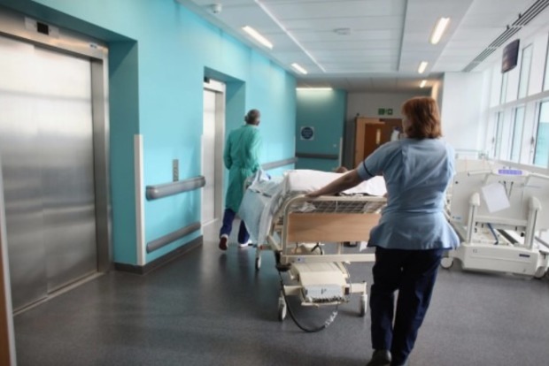 В британских больницах объявлена тревога из-за смертельного грибка