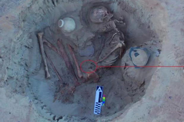 Усередині померлої єгиптянки знайшли скелет дитини