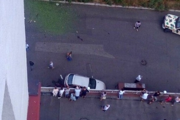 У центрі Донецька стався потужний вибух, є жертви (фото)